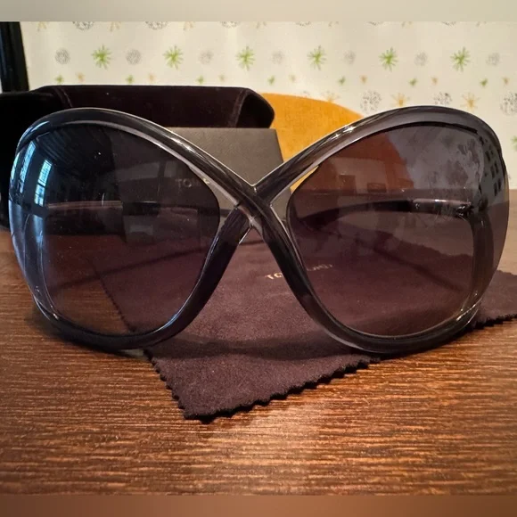 Tom Ford 64mm open side sunglasses Tom Ford Whitney 64mm Open Side Sunglasses Dark Brown One  main image 2